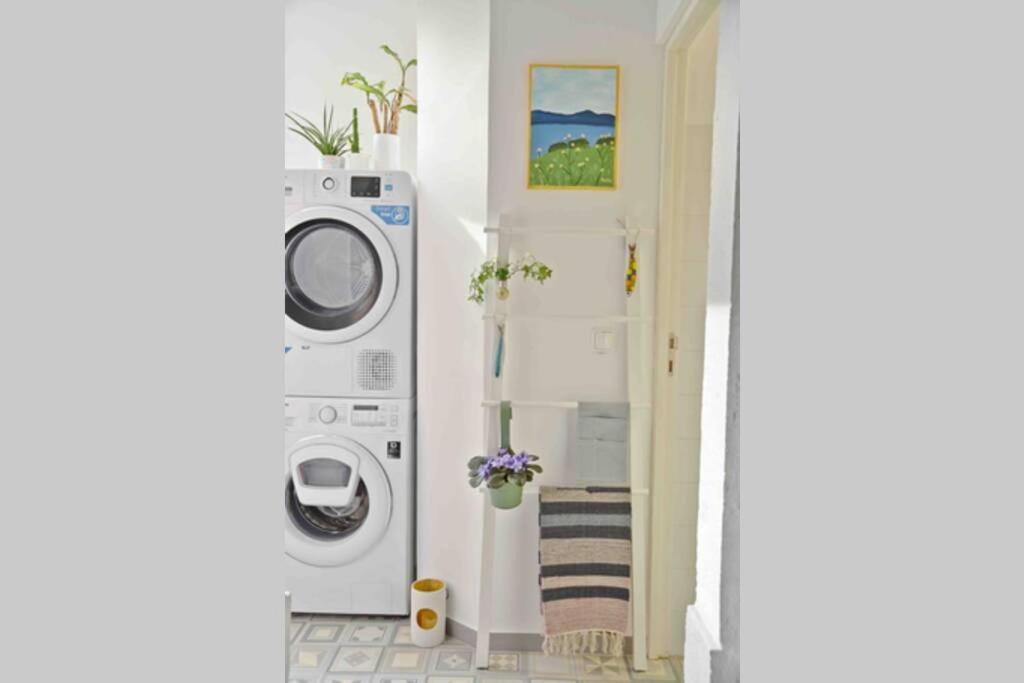 Two Bedroom Cozy Flat By River In Quiet Art Zone Lisbona Esterno foto