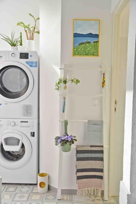 Two Bedroom Cozy Flat By River In Quiet Art Zone Lisbona Esterno foto